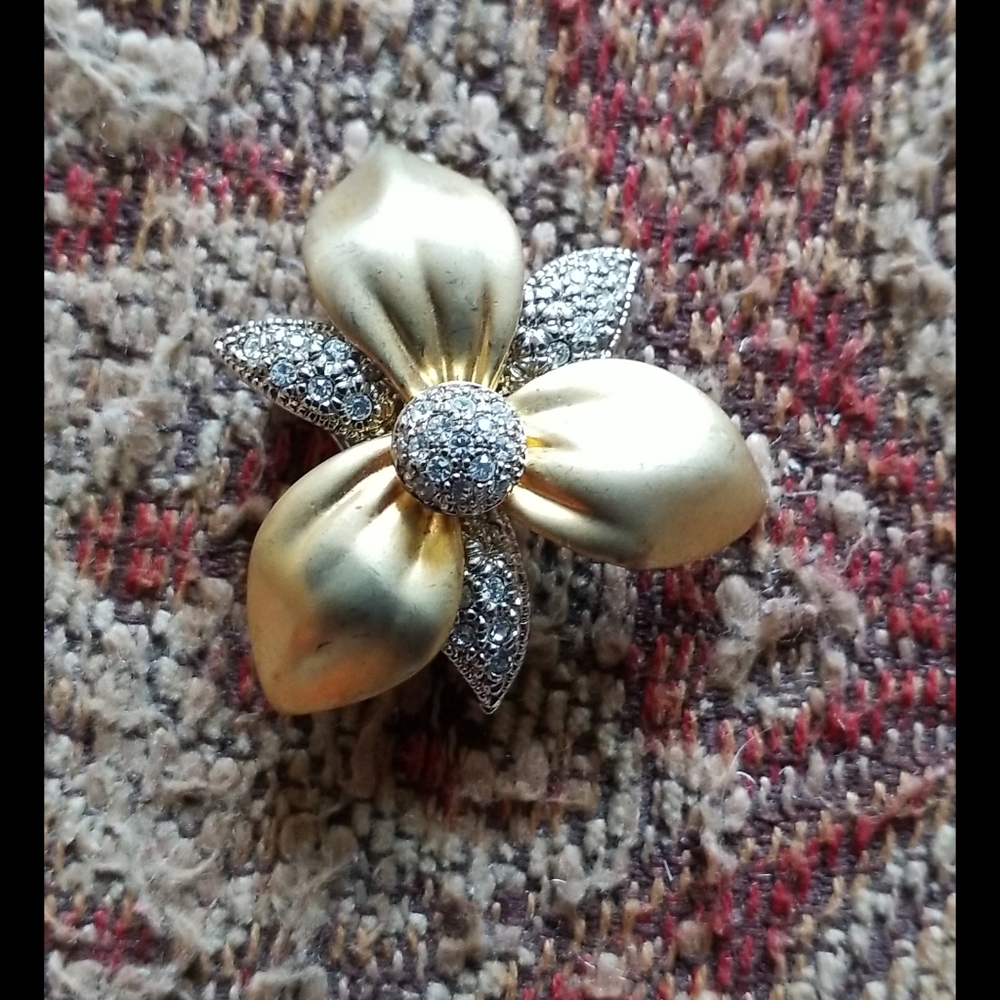Swarovski Orchid Brooch - Picture 5 of 14